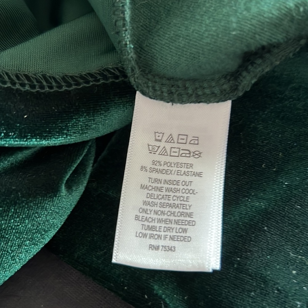 Tahari Velvet Jacket! - Picture 7 of 9